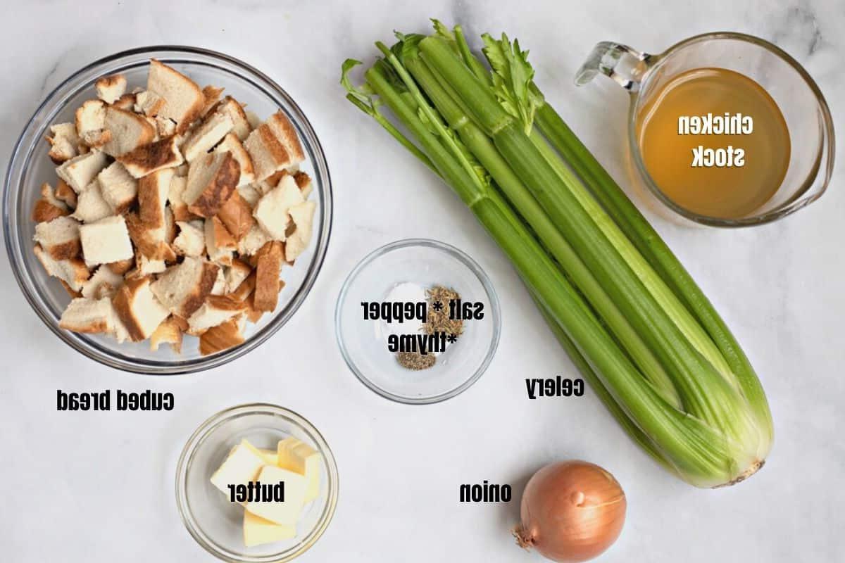 Zutaten für Instant Pot Füllung auf der Küchenzeile beschriftet.