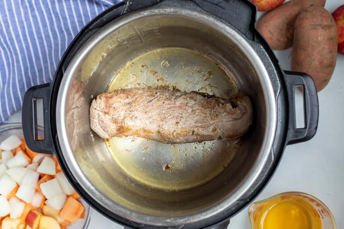 Angebratenes Schweinefilet im Instant Pot. 