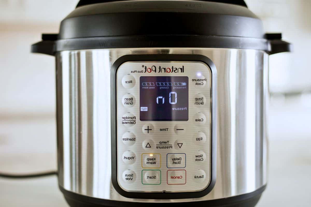 Der Instant Pot zeigt ON an, nachdem der Druck eingestellt wurde.