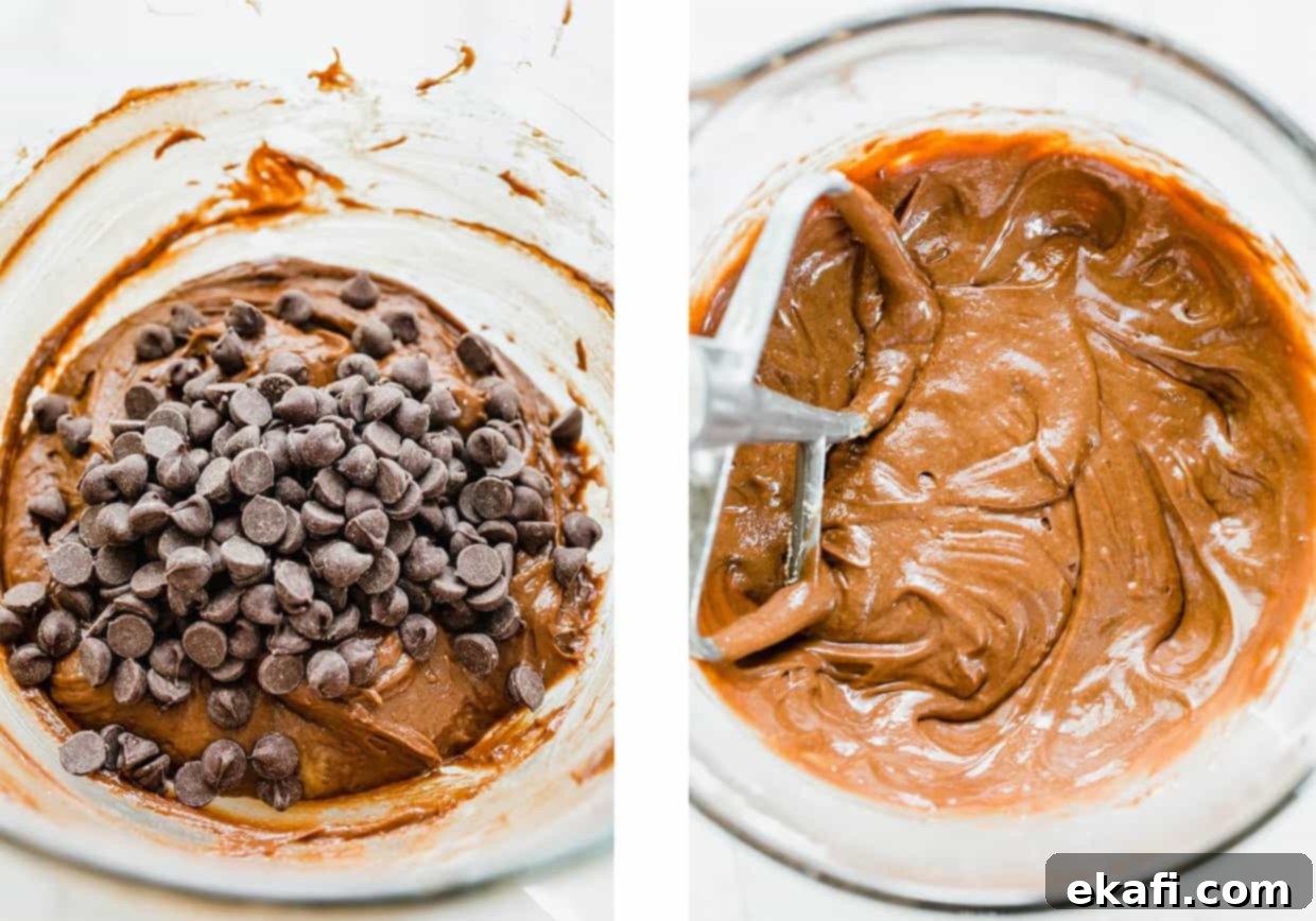 Δύο φωτογραφίες από Nutella Brownies, μία με απλή ζύμη και η δεξιά φωτογραφία έχει προσθέσει σταγόνες σοκολάτας στην κορυφή.