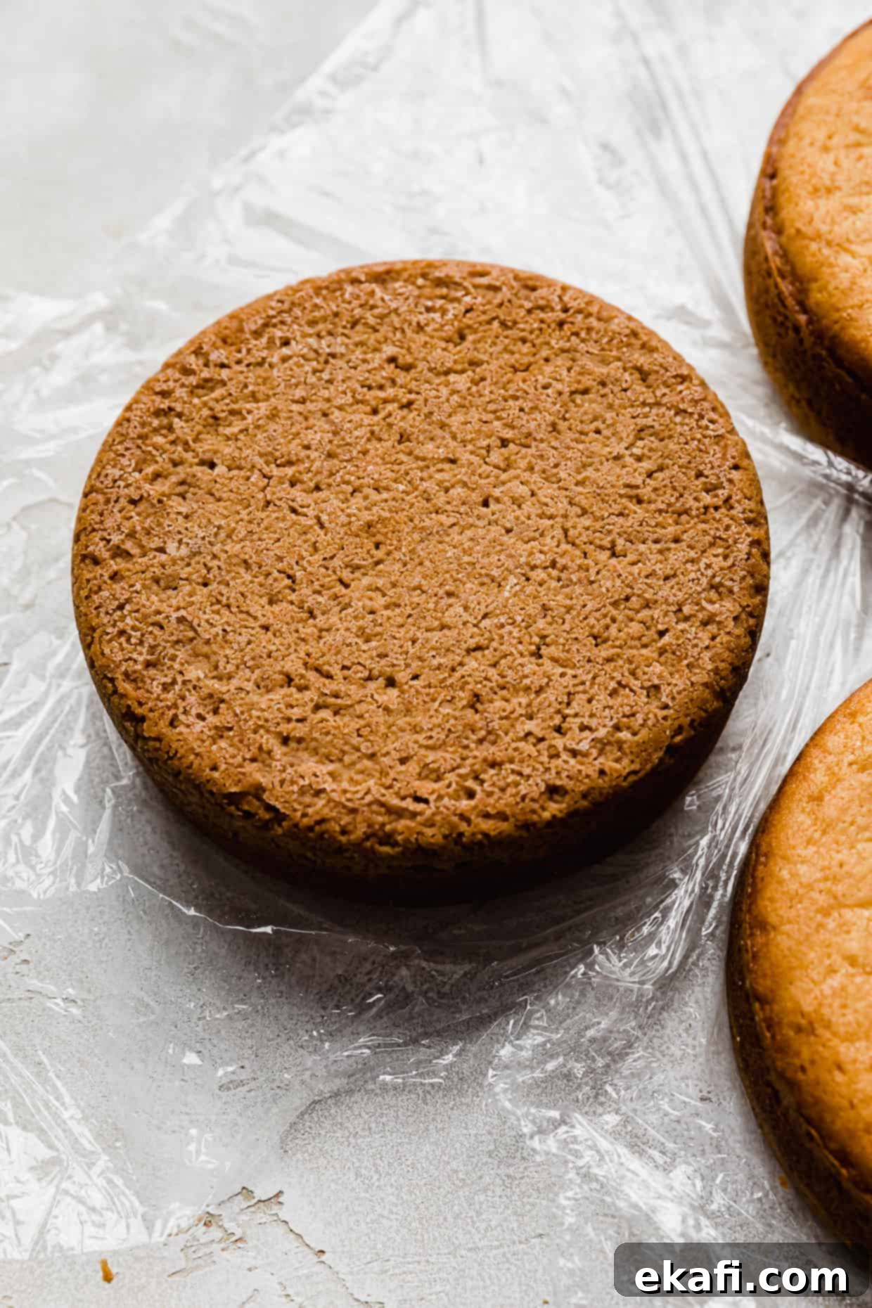 Golden Oreo Dream Cake 4 A cake round baked on a golden oreo crust.