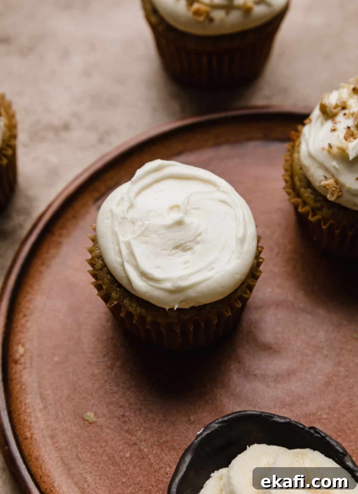 Γλάσο Κρέμας Τυριού για Λίγους 5 Ένα cupcake μπανάνας με γλάσο κρέμας τυριού.