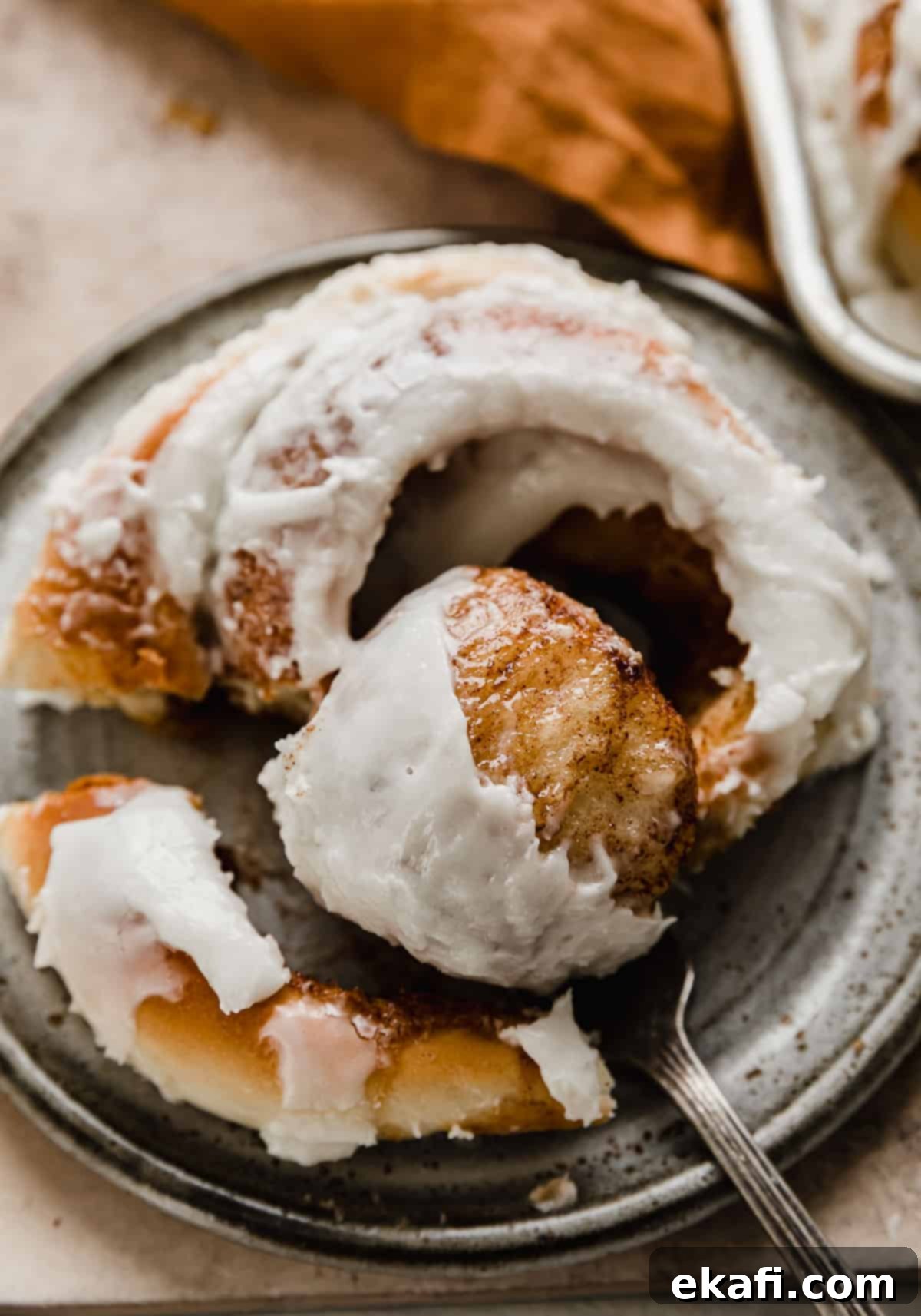 Delicious Homemade Cinnamon Rolls 11 Easy homemade cinnamon roll on a gray plate.