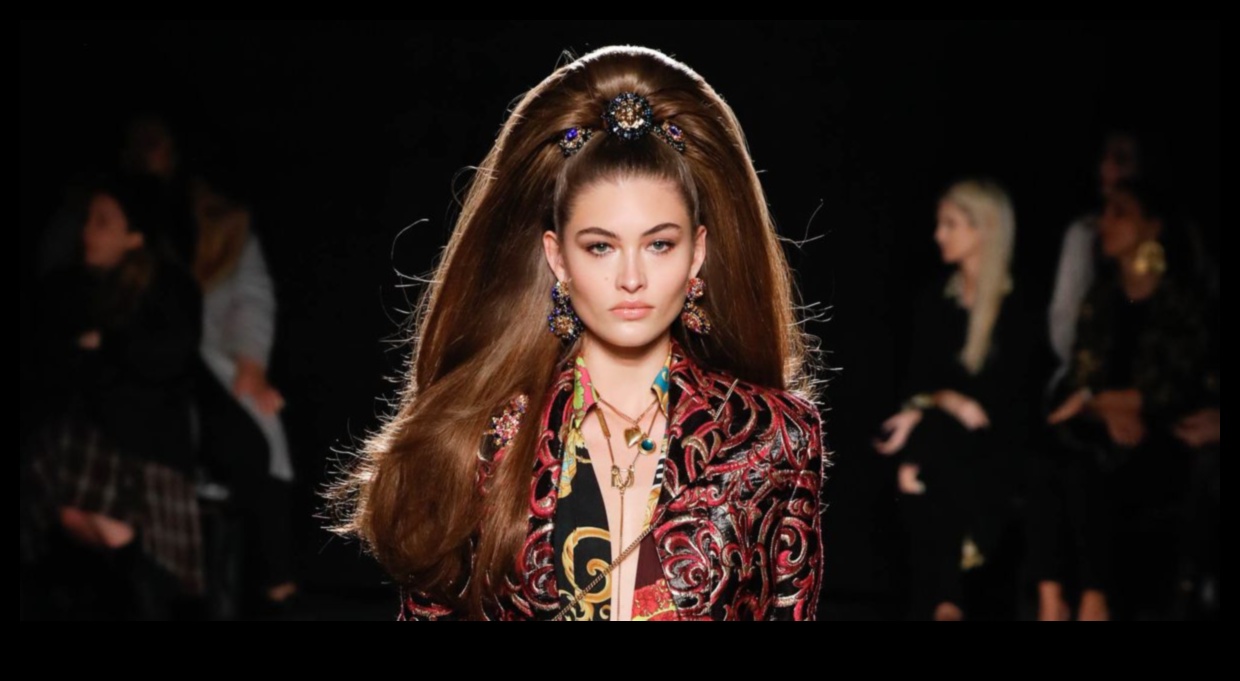 Ποιανού τα μαλλιά κυβερνούν την πασαρέλα; Παρακολούθηση στυλ εμπνευσμένων από διασημότητες