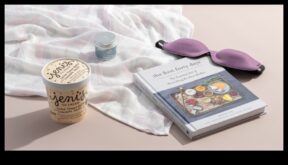 Φωλιασμένα ερωτευμένα στοχαστικά δώρα για το νεογέννητο