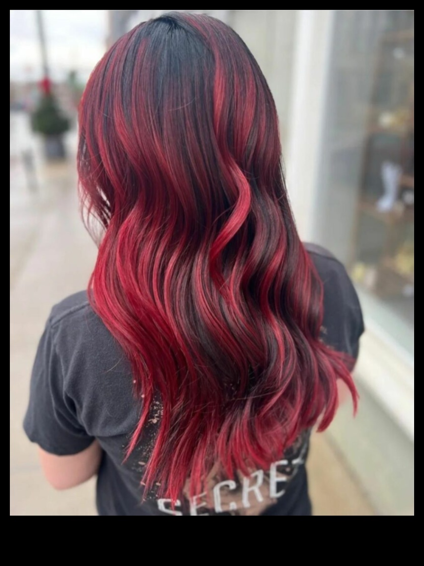 Red Velvet Dreams: Απολαυστικά χτενίσματα με κόκκινο και καστανόξανθο χρώμα για βελούδινη εμφάνιση