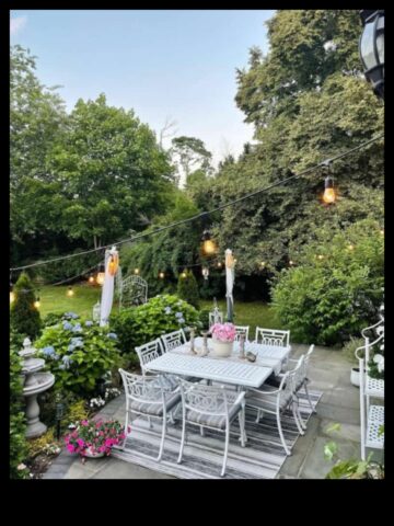 Enchanted Outdoors Chic Έπιπλα Κήπου για μια Μαγική Υπαίθρια Όαση