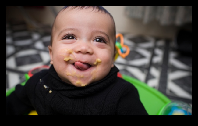 Happy Munching: Nurturing the Baby's Palate with Wholesome Love